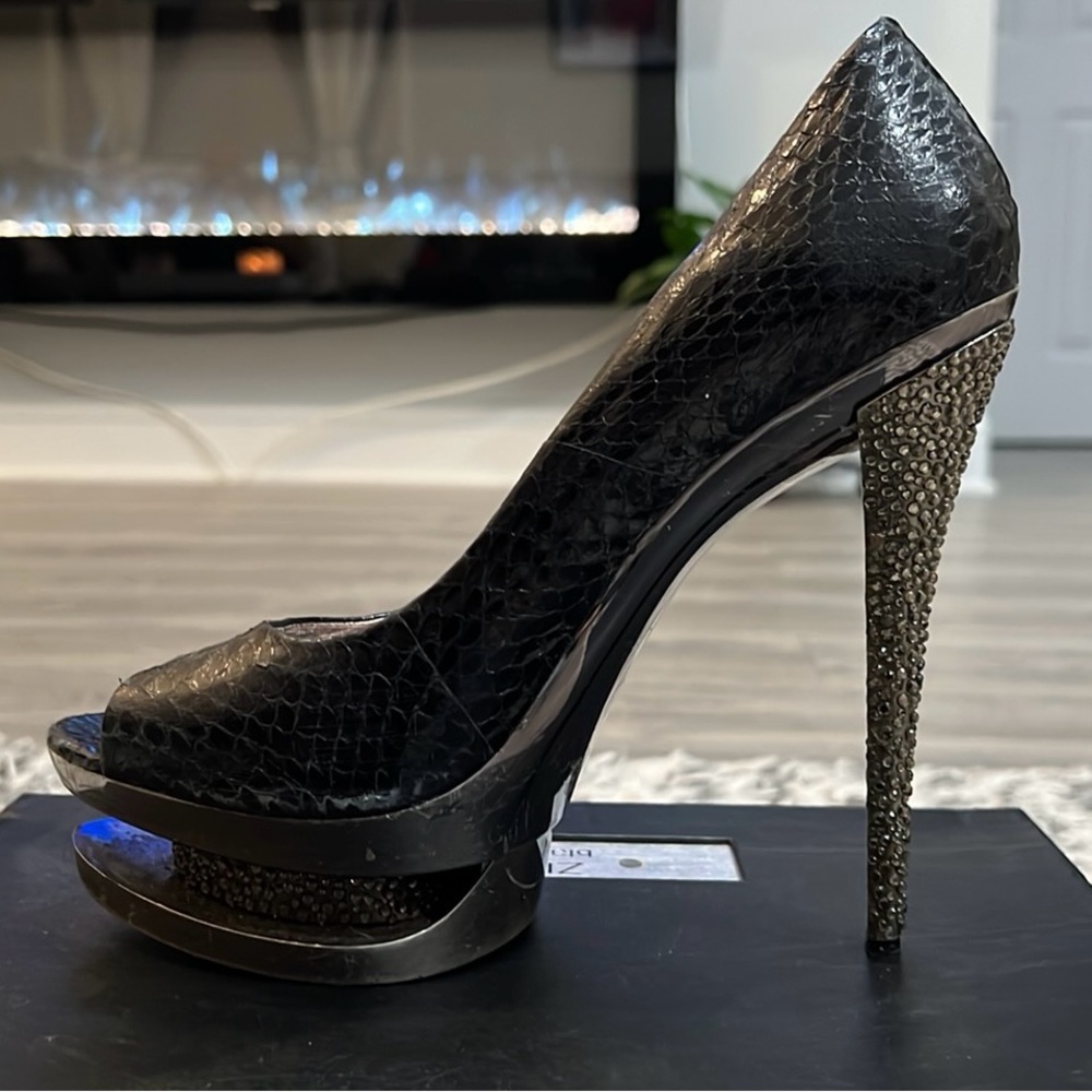 Ziginy Black Label Python & Crystal Platform Pump… - image 5